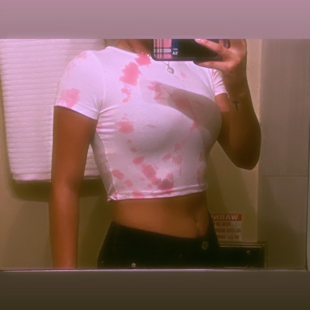 • white & pink tie dye crop top